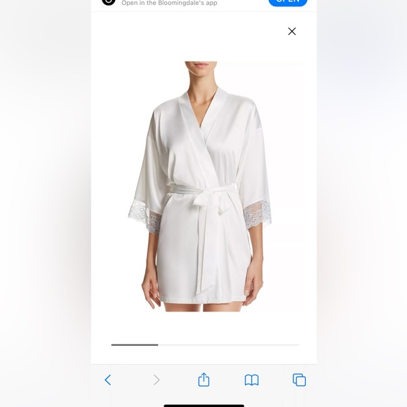 Mrs Robe- size XS/S - Picture 2 of 2